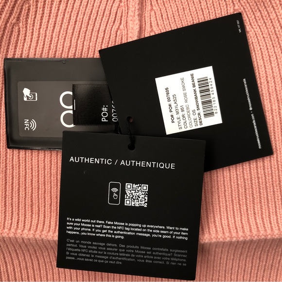 Moose Knuckles Hat - Picture 8 of 9